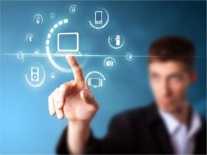 Consumidor não compra nada antes de consultar a internet, revela pesquisa