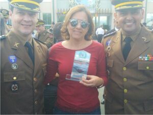 Presidente da CDL recebe homenagem da PM