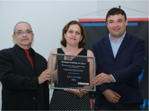 Presidente da CDL Divinópolis é homenageada em cerimônia