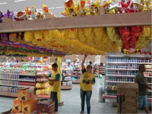 104 milhões de pessoas devem realizar compras para a Páscoa, mostra estimativa do SPC Brasil e CNDL