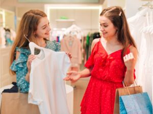 Entre os brasileiros que irão comemorar o Réveillon, 54% pretendem usar roupa nova