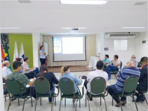 CDL Divinópolis reúne lojistas para elaborar proposta de calendário anual do comércio