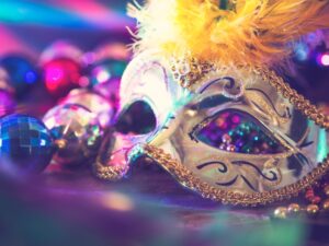 Para auxiliar folião que perdeu documentos, SPC Brasil libera monitoramento gratuito de CPF no Carnaval