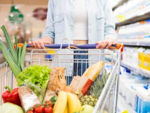 75% da população acha importante a abertura do comércio aos domingos, aponta pesquisa CNDL/SPC Brasil