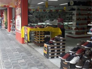 Entidades protocolam pedido de mudança no horário do comércio