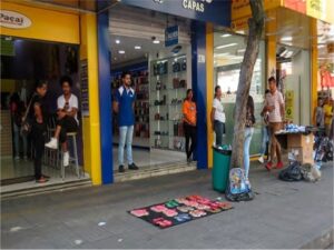 CDL participa da elaboração de plano de ação para coibir ambulantes irregulares