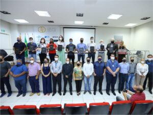 CDL participa da entrega do Plano de Desenvolvimento de Divinópolis