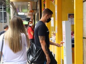 “Amigos do Comércio” orientam população quanto aos protocolos de prevenção à Covid-19