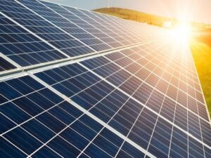 Energia fotovoltaica: uma boa opção para reduzir custos em tempos de crise