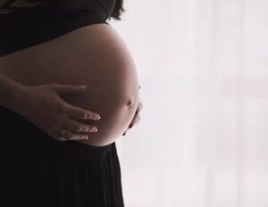 Aprovado projeto federal que estabelece medidas sobre o trabalho de gestantes durante a pandemia