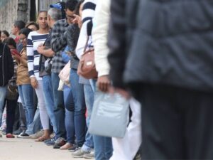 Desemprego atinge menor nível desde fevereiro de 2020