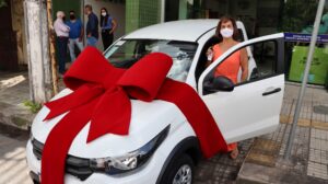 CDL Divinópolis realiza entrega dos  prêmios da Campanha Divino Natal 2021