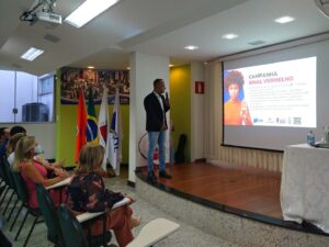 CDL Divinópolis promove Sinal Vermelho no combate à violência doméstica