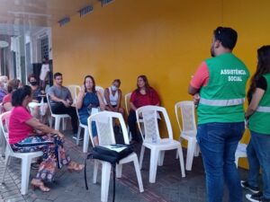 CDL Divinópolis participa de reunião no quarteirão fechado da Rua São Paulo