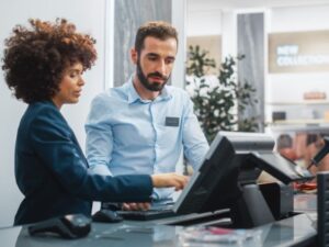 Copa do Mundo, 5G e Auxílio Brasil melhoram perspectivas do varejo