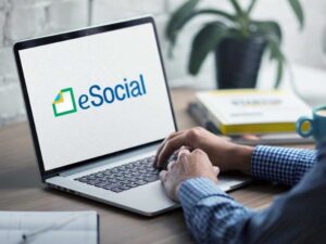 Em janeiro de 2023, multas do SST no eSocial passam a valer