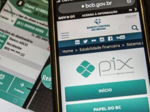 Pix deixará de ter limite por transação em 2023, anuncia BC