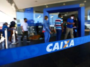 Caixa começa a pagar abono salarial de 2021