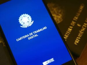 Proposta de volta do imposto sindical obrigatório prevê taxa fixa de até 1% do rendimento anual do trabalhador