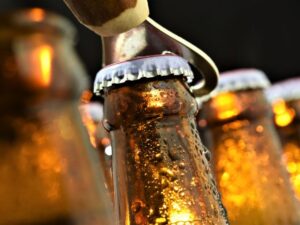 CDL Divinópolis e FCDL Minas são contra volta da taxa extra de ICMS para produtos supérfluos