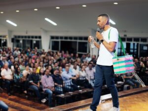 Sebrae traz Rick Chesther à Divinópolis