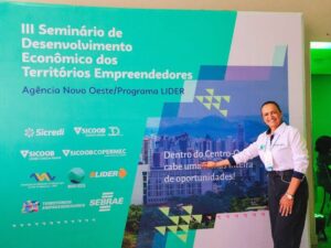 CDL Divinópolis participa de Seminário de Desenvolvimento Econômico