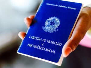 Divinópolis registra saldo positivo de empregos formais em setembro, impulsionado pelo setor comercial