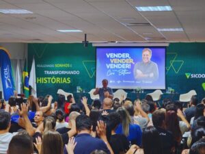 Palestra com Bottini prepara lojistas para vendas de final de ano