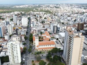 Divinópolis recebeu 10 mil novos negócios nos últimos três anos