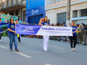 CDL Divinópolis participa do desfile cívico de 1º de Junho