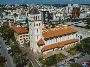 Divinópolis está entre as 10 cidades mais desenvolvidas de Minas Gerais