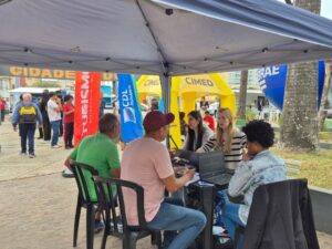 Parceria entre CDL e Prefeitura promoveu capacitações e serviços gratuitos para os MEIs