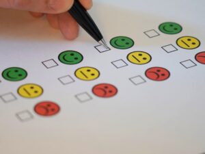 Para 77% dos mineiros, avaliações na internet têm alto impacto na decisão de compra