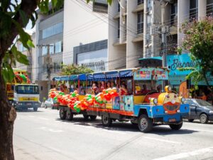 Cultura e magia natalina: CDL realiza programação especial na Praça da Catedral e a tradicional Carreata do Papai Noel